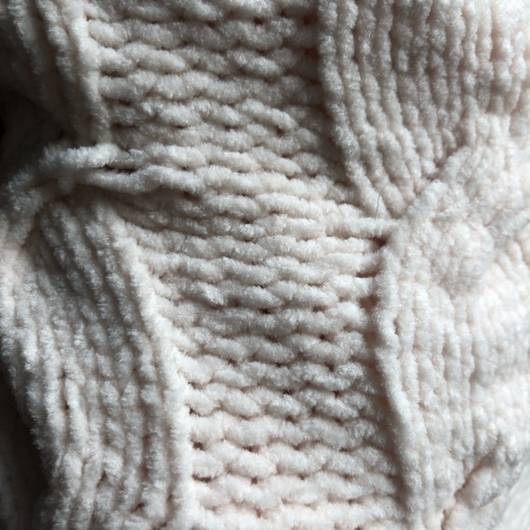 American Eagle Cable Knit Sweater in Cream - Picture 7 of 11